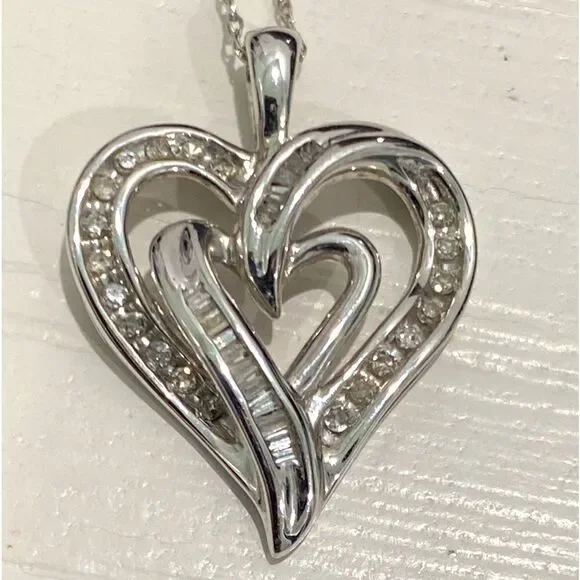 10K White Gold SUN Diamond Double Heart Necklace 18" Chain - Picture 10 of 16